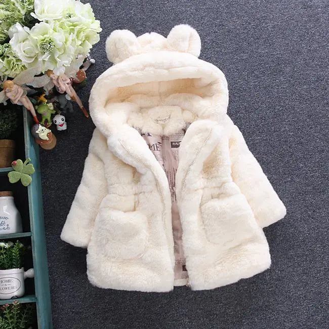 A girl's fur coat for autumn and winter Fashionpy